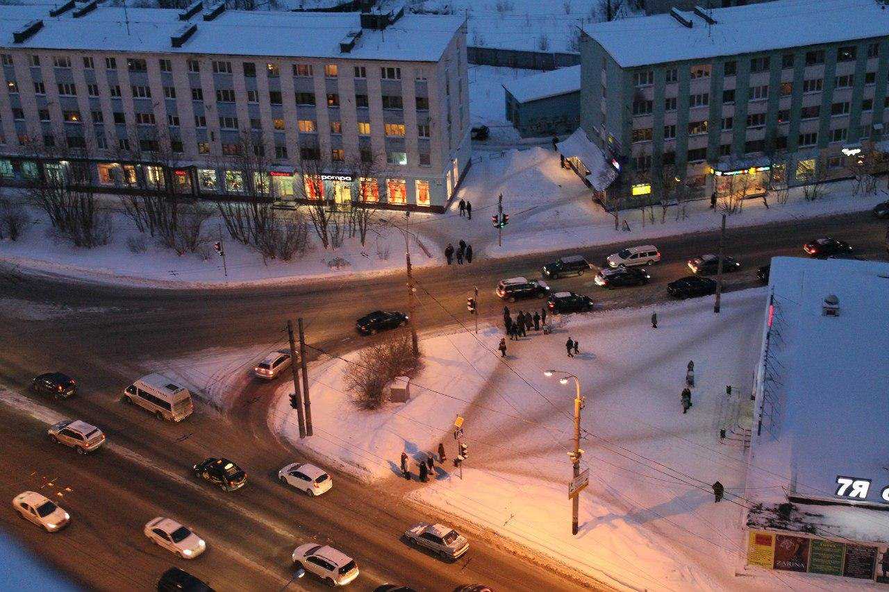 Проспекты мурманска. Мурманск Кольский проспект. Кольский 2 Мурманск. Мурманск улица Кольский проспект. Мурманск Кольский проспект 2.